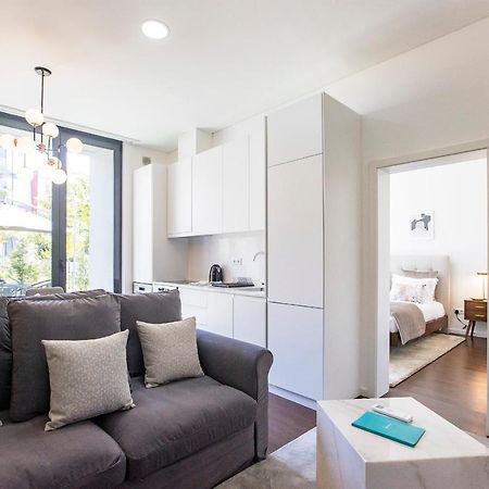 Superb 1Br Flat W/ Garden, Ac & Free Parking By Lovelystay Порто Екстериор снимка