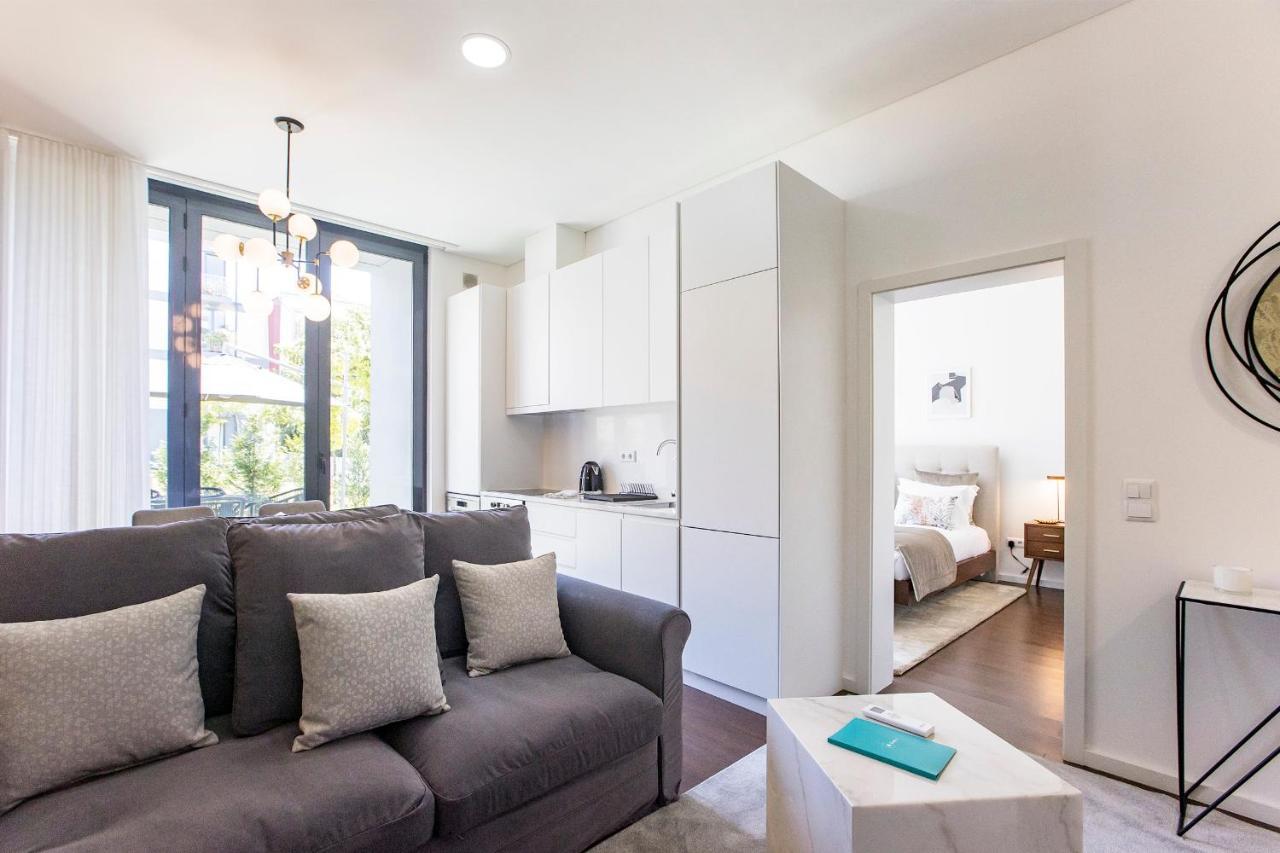 Superb 1Br Flat W/ Garden, Ac & Free Parking By Lovelystay Порто Екстериор снимка